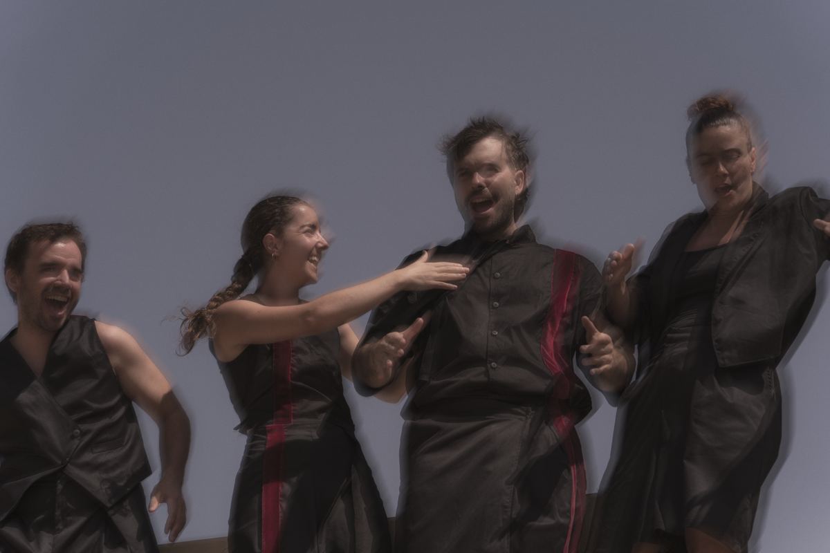 Repic, espectáculo de danza de raíz de Radicel·la con castañuelas