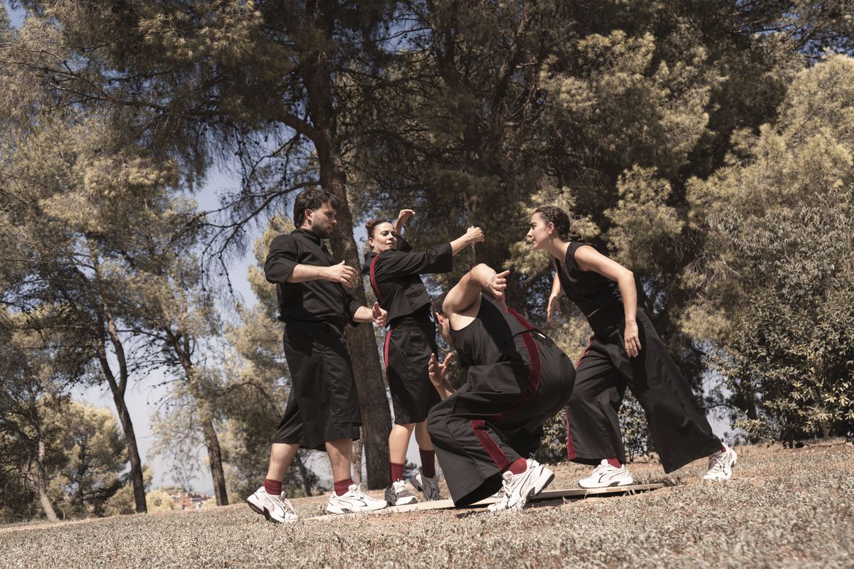 Repic, espectacle de dansa d’arrel de Radicel·la amb castanyoles