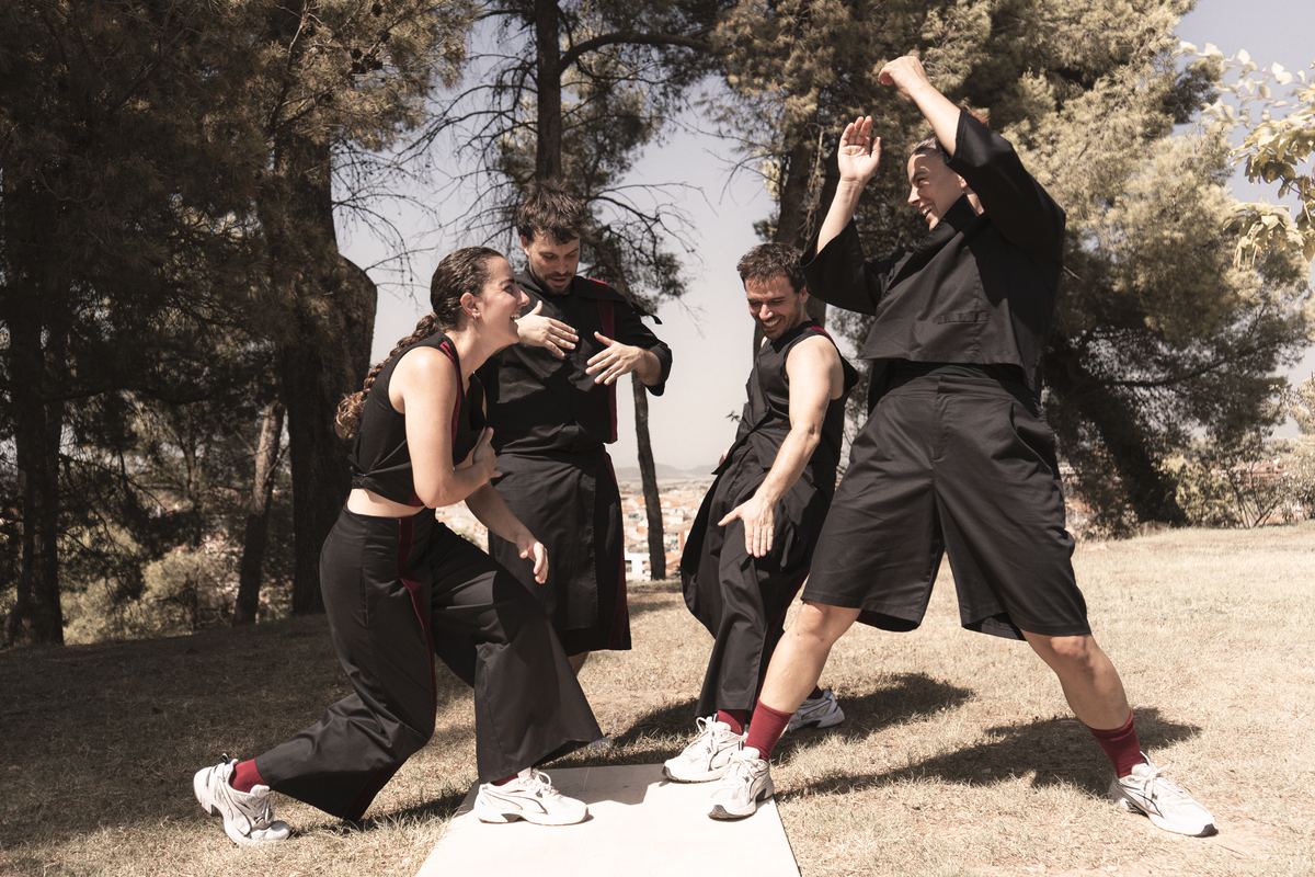 Repic, espectacle de dansa d’arrel de Radicel·la amb castanyoles