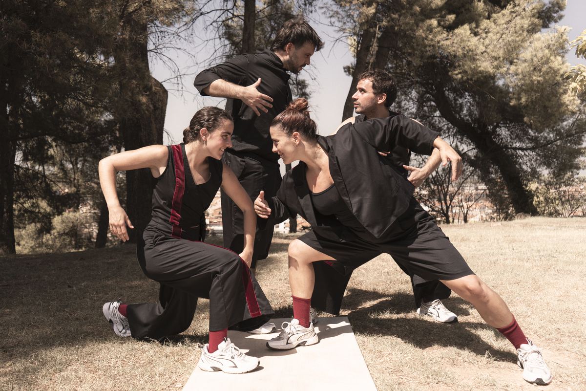 Repic, espectacle de dansa d’arrel de Radicel·la amb castanyoles