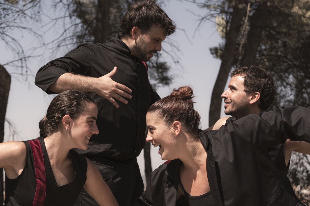 Repic, espectáculo de danza de raíz de Radicel·la con castañuelas